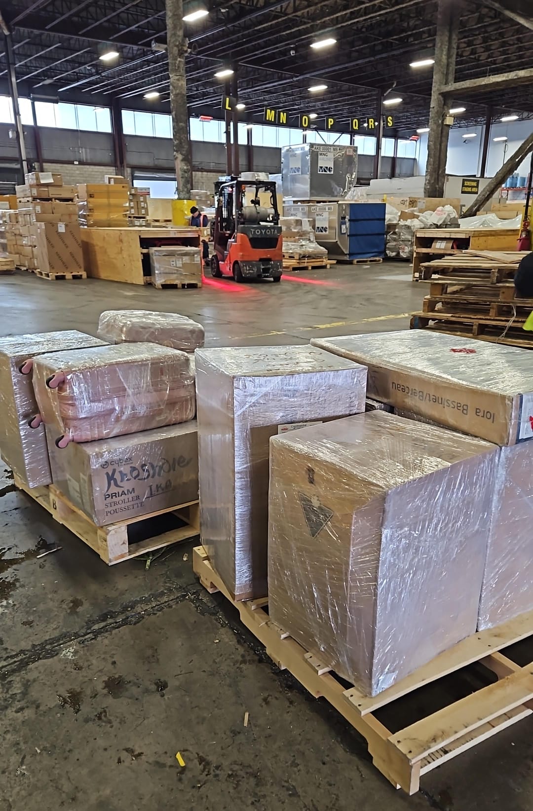 از تهران بزرگ تا تورنتو بزرگ و بالعکس  خدمات کامل حمل بار و تشریفات گمرکی